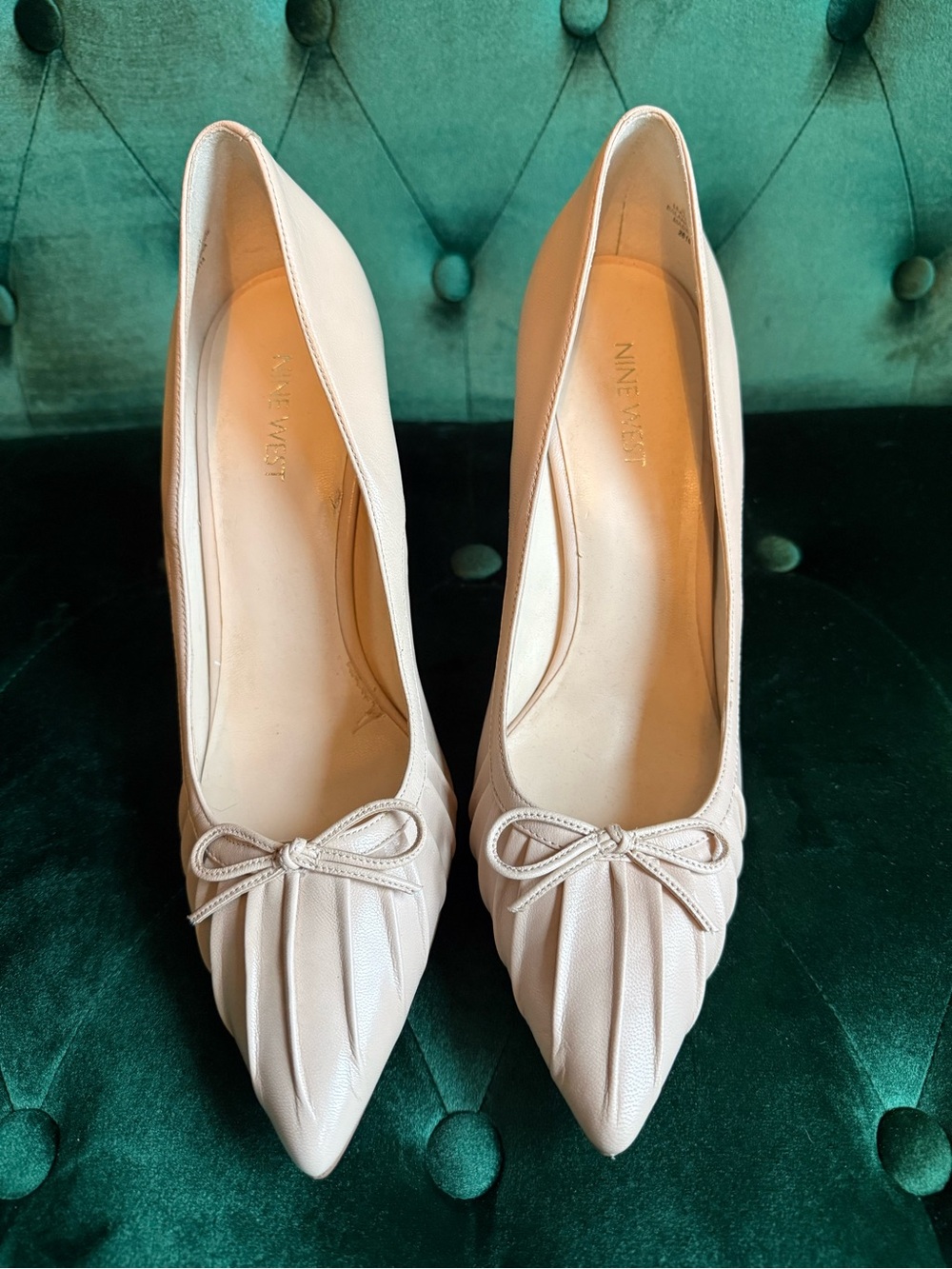 Nude Leather Bow Pointed Toe Pumps Heels 9.5M Nine West Unworn no box